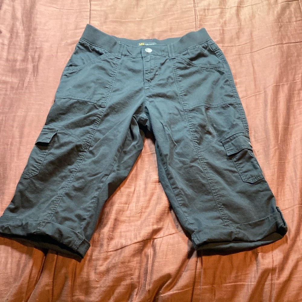 Women’s Black Capris by Lee Brand.  GUC/EUC.